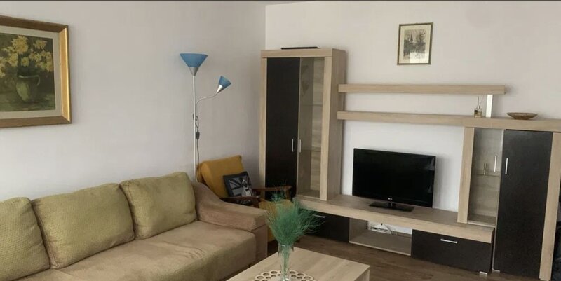 Obor, Teiul Doamnei, Colentina, langa sectia 7 politie